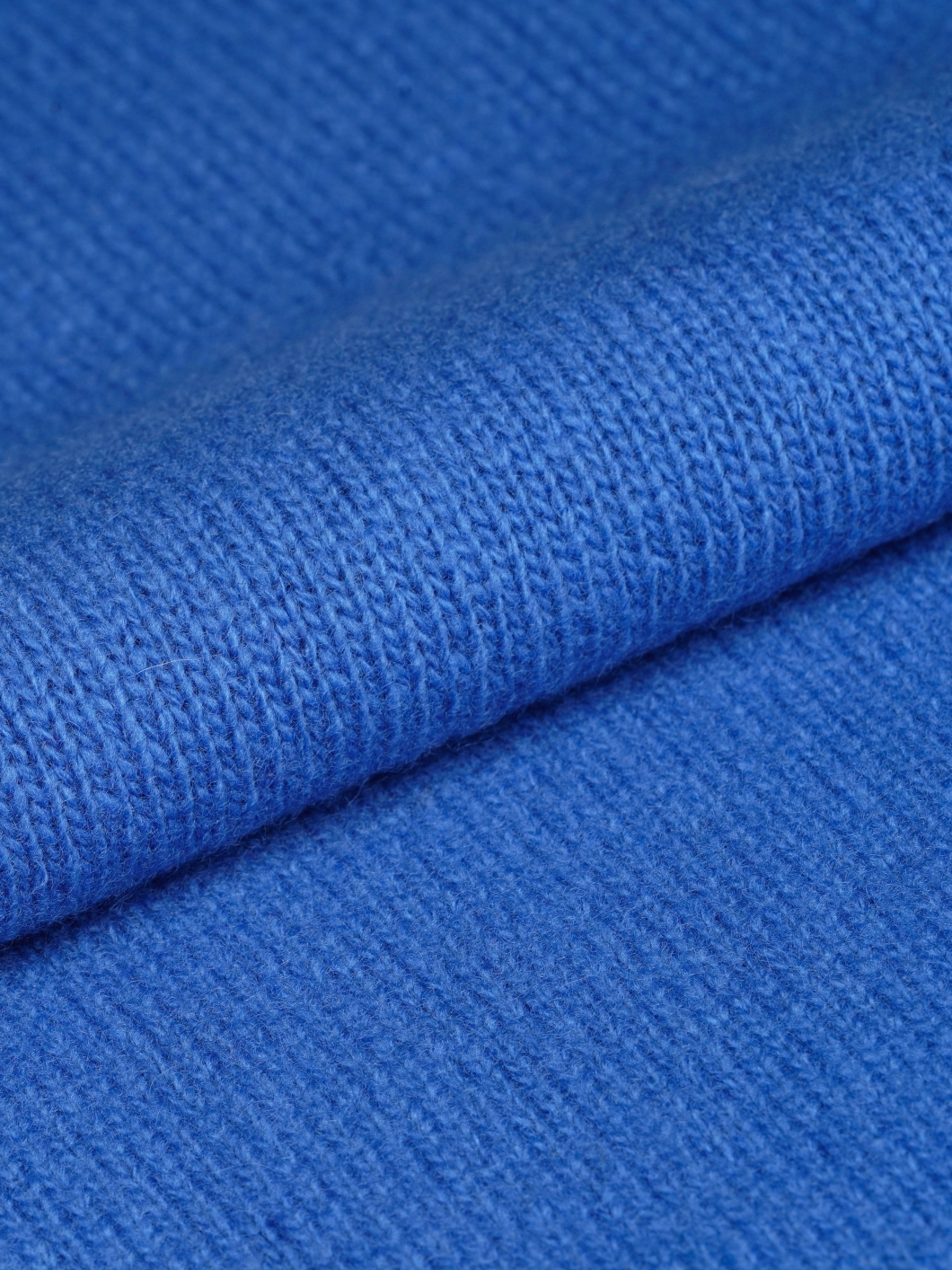 Pull Lambswool Como Col V Bleu Capel Grande Taille  homme grande taille - Capelstore